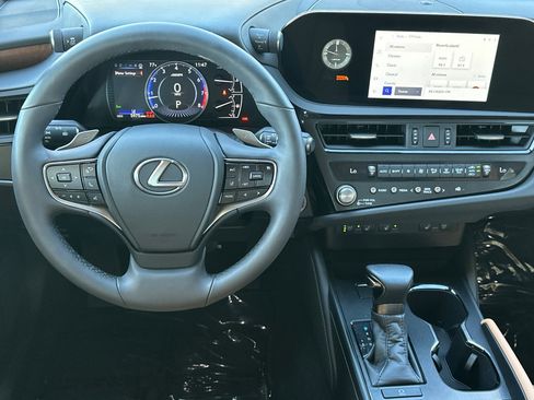 Used 2024 Lexus ES 350 w/ Premium Package FWD image 14