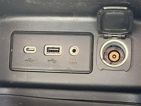 Used 2022 Chevrolet Equinox LS w/ LS Convenience Package image 28