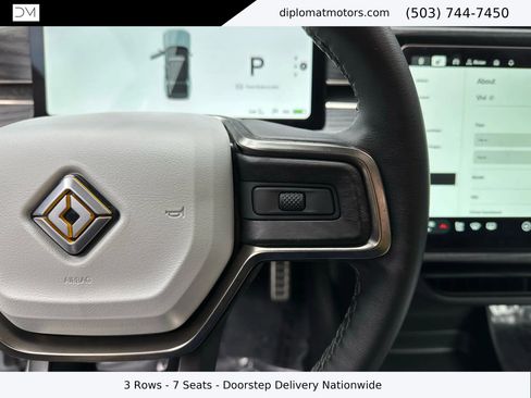 Used 2023 Rivian R1S Adventure image 30