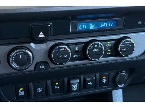 Certified 2023 Toyota Tacoma TRD Off-Road w/ Advanced Technology Package AWD/4WD image 21