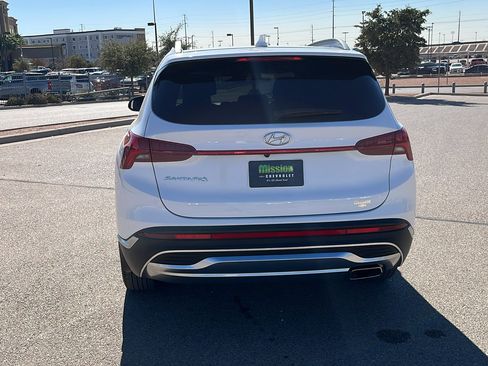 Used 2023 Hyundai Santa Fe SEL w/ Premium Package image 7