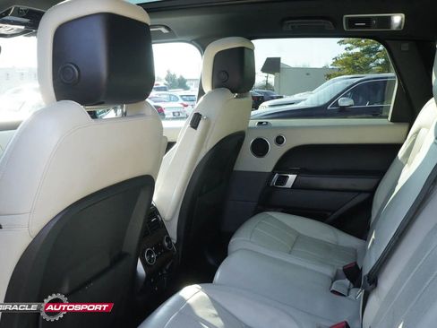 Used 2020 Land Rover Range Rover Sport HSE image 27