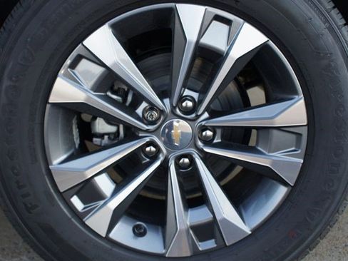 New 2026 Chevrolet Equinox LT FWD image 9