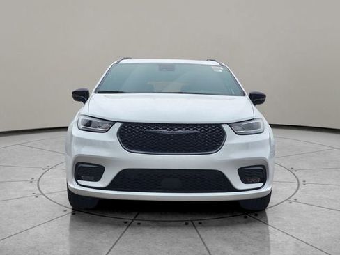 New 2026 Chrysler Pacifica Select w/ S Appearance Package image 15