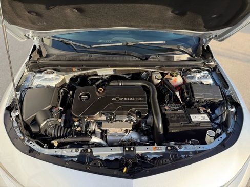 Used 2017 Chevrolet Malibu LT w/ Leather Package image 23