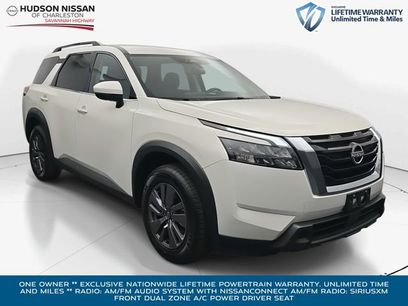 Used 2025 Nissan Pathfinder SV