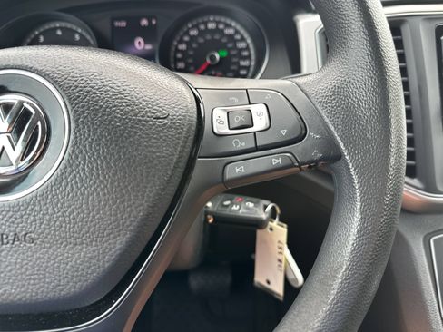 Used 2018 Volkswagen Atlas S FWD image 19