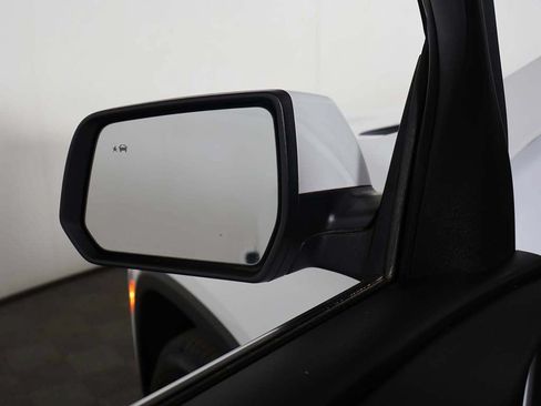Used 2023 Chevrolet Traverse LT w/ LPO, Floor Liner Package AWD/4WD image 34