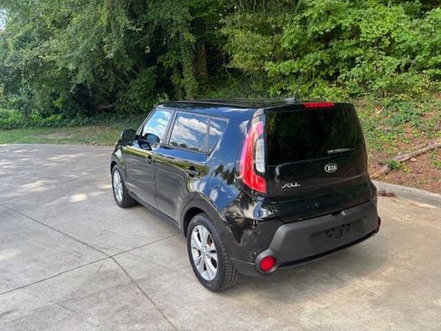 Used 2015 Kia Soul + FWD image 14