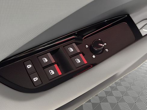 New 2026 Audi Q3 quattro 2.0T image 15