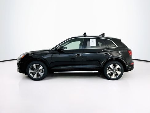 Used 2023 Audi Q5 2.0T Premium w/ Convenience Package AWD/4WD image 4