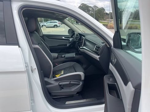 New 2026 Volkswagen Atlas Peak Edition AWD/4WD image 30