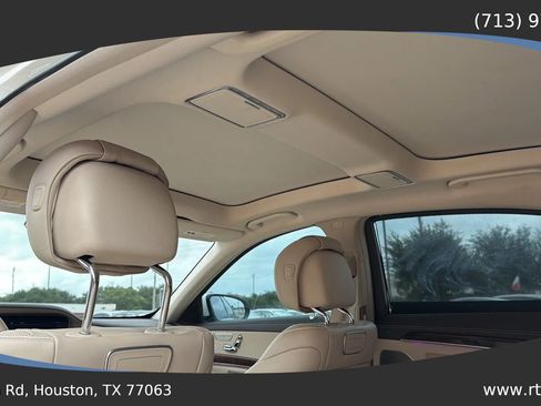 Used 2019 Mercedes-Benz S 560 Sedan image 31