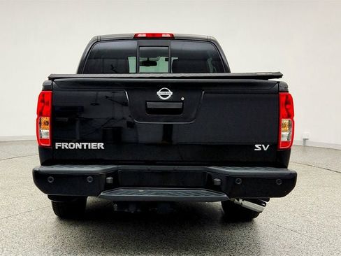 Used 2021 Nissan Frontier SV RWD image 6