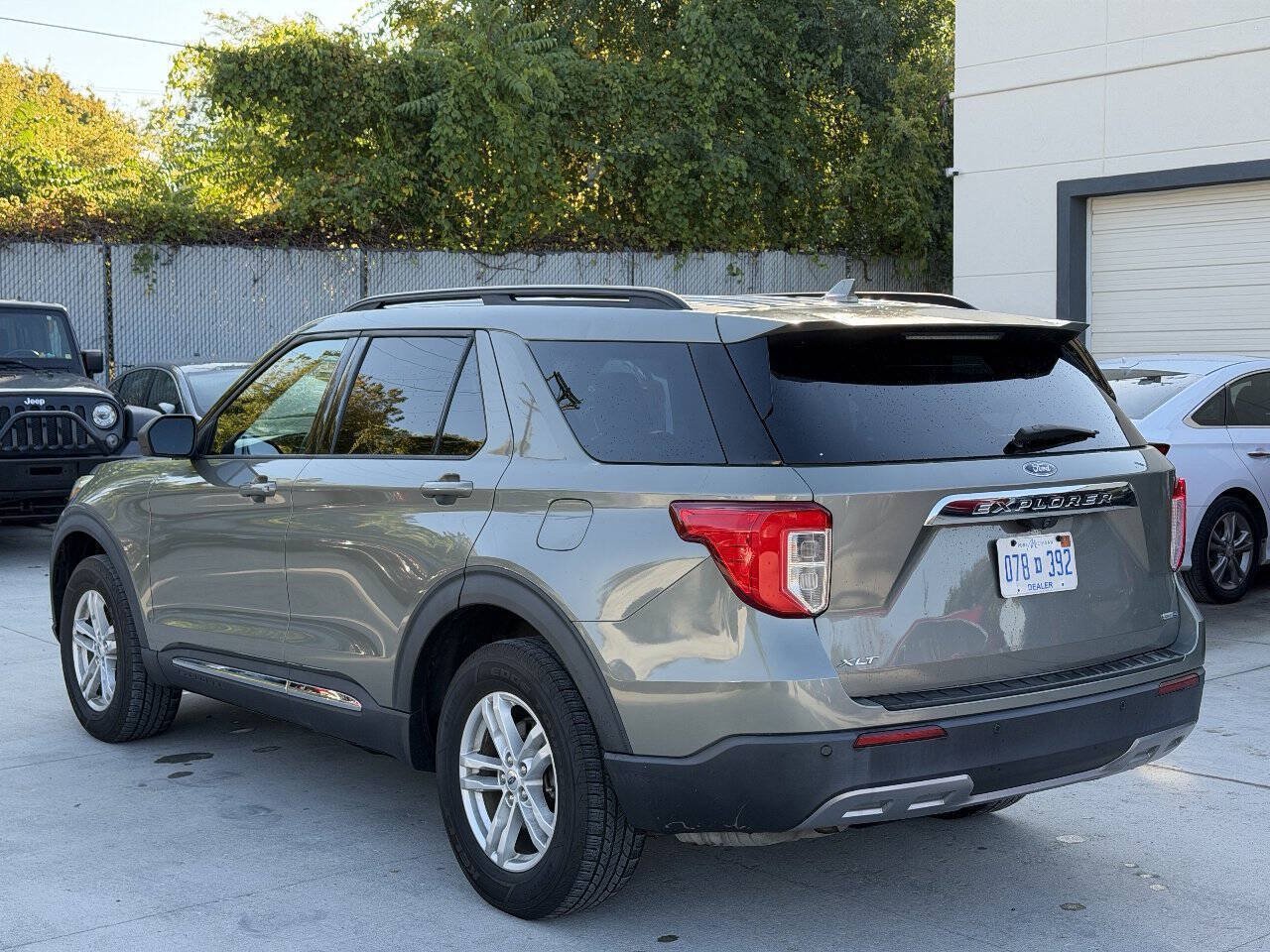 Used 2020 Ford Explorer XLT w/ Equipment Group 202A AWD/4WD image 5