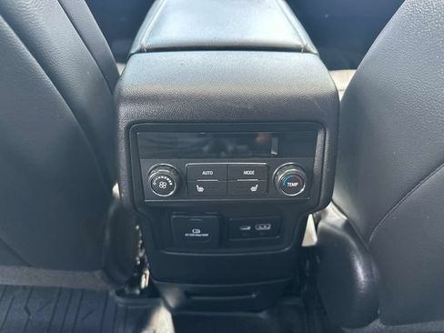 Used 2023 GMC Acadia Denali w/ Denali Technology Package AWD/4WD image 15