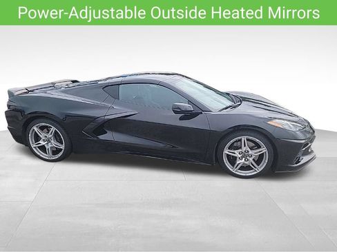 Used 2022 Chevrolet Corvette Stingray Preferred Cpe w/ Z51 Performance Package RWD image 37