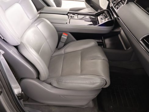 Used 2021 Lincoln Navigator Reserve w/ Luxury Package AWD/4WD image 14