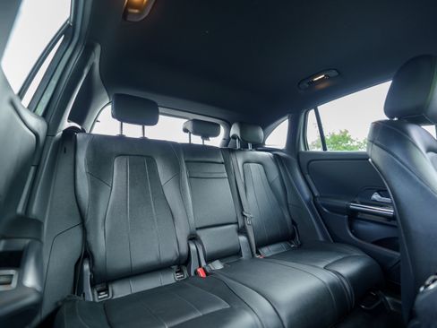 Used 2021 Mercedes-Benz GLA 250 image 13