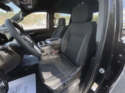 New 2026 GMC Sierra 1500 Elevation w/ LPO, Elevation Black Package image 24