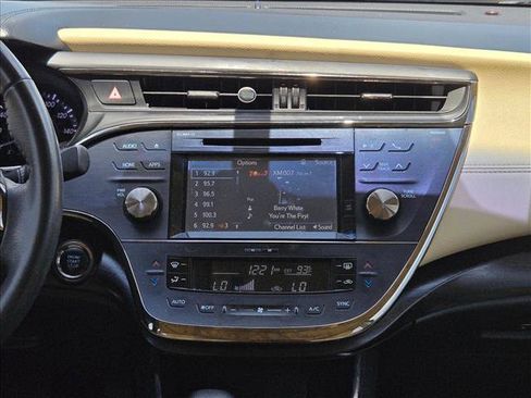 Used 2016 Toyota Avalon XLE Premium FWD image 13