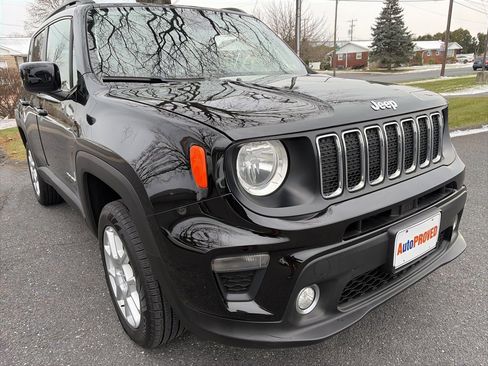 Used 2019 Jeep Renegade Latitude w/ Popular Equipment Group image 11
