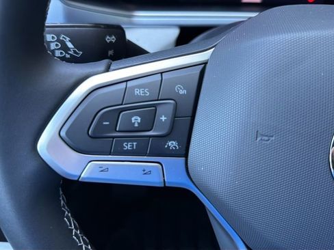 New 2026 Volkswagen Taos SE FWD image 20