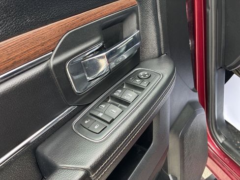 Used 2017 RAM 1500 Laramie w/ Convenience Group AWD/4WD image 13