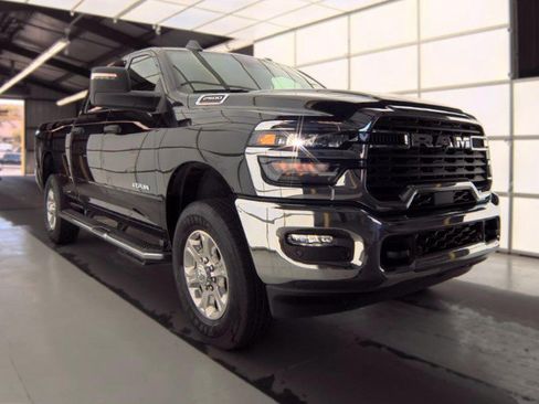 Used 2026 RAM 2500 Big Horn AWD/4WD image 2