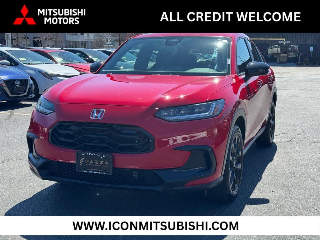 Used 2025 Honda HR-V Sport image 1