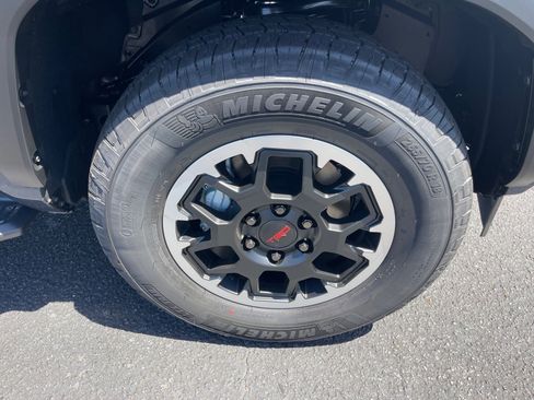 New 2026 Toyota 4Runner TRD Off-Road Premium AWD/4WD image 20