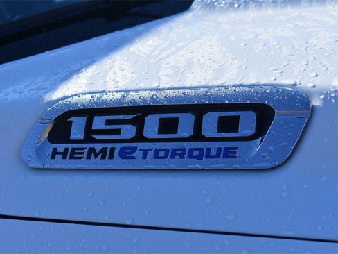 Used 2024 RAM 1500 Laramie image 14