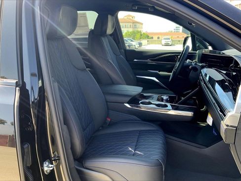 New 2026 Cadillac Escalade IQL Luxury image 36