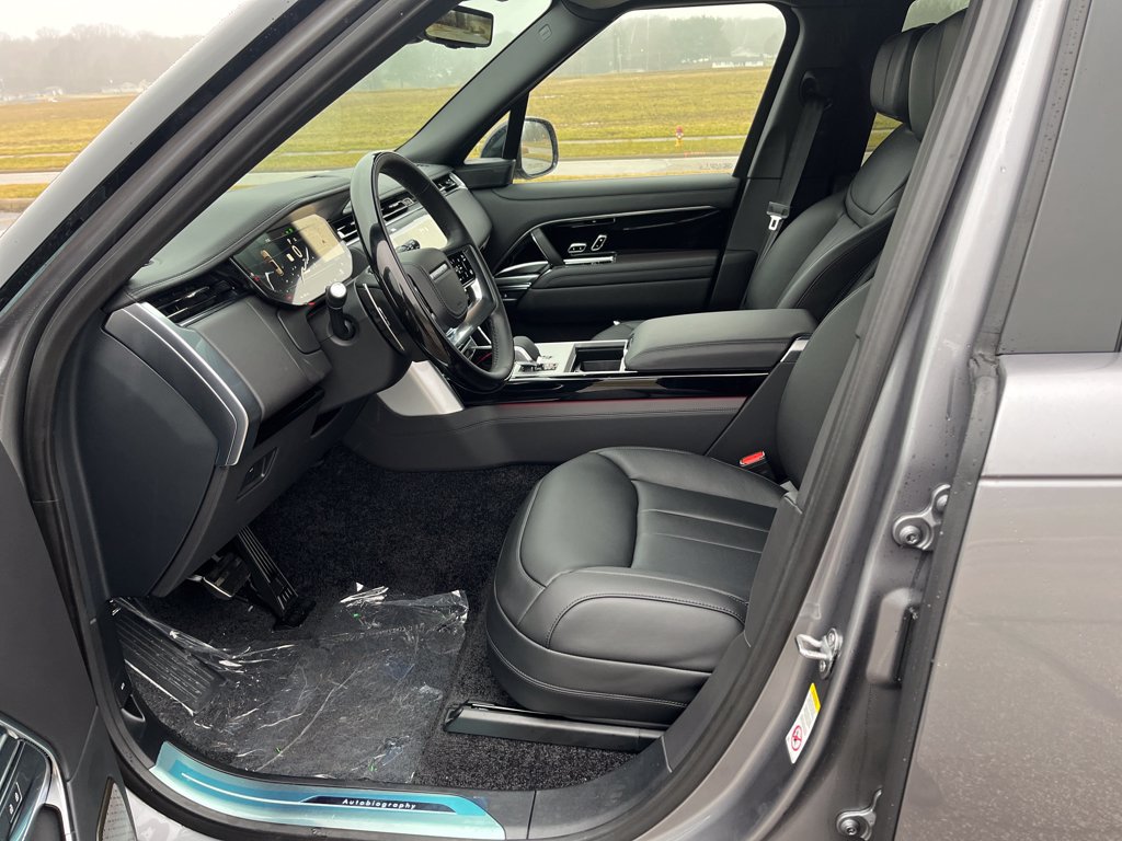 New 2026 Land Rover Range Rover Autobiography AWD/4WD image 9