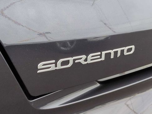 Used 2023 Kia Sorento EX w/ Panoramic Sunroof Package image 13