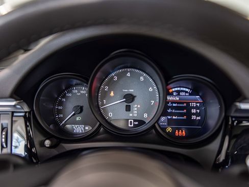 Used 2022 Porsche Macan S image 23