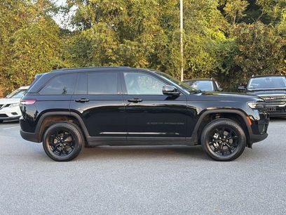 Used 2024 Jeep Grand Cherokee Altitude