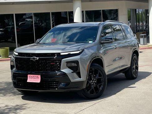 Used 2026 Chevrolet Traverse RS FWD image 10