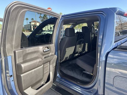 Used 2024 Chevrolet Silverado 2500 Custom w/ Custom Convenience Package image 13