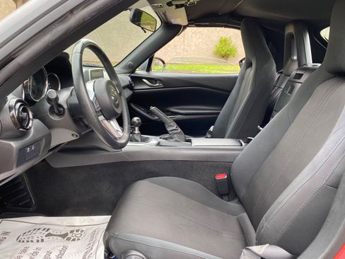 Used 2016 MAZDA MX-5 Miata Sport RWD image 31