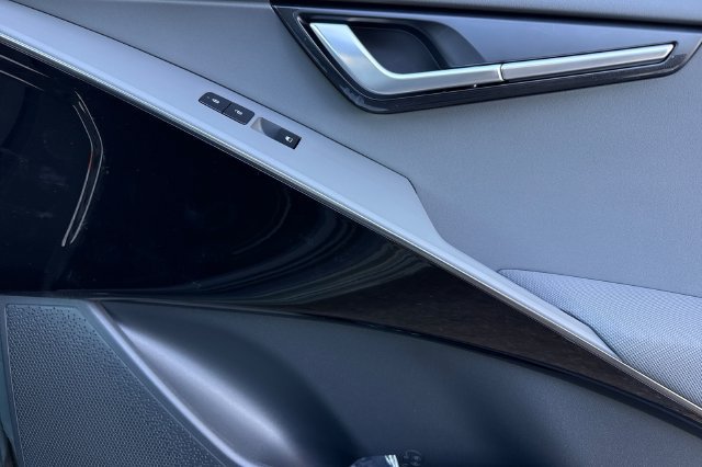 New 2026 Kia Niro EX FWD image 21