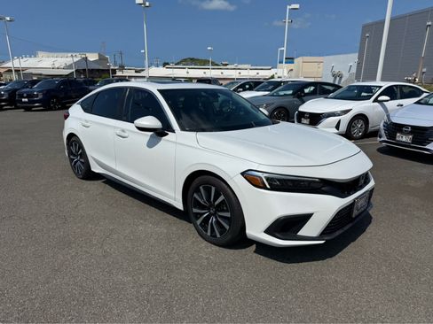 Used 2022 Honda Civic EX-L image 2
