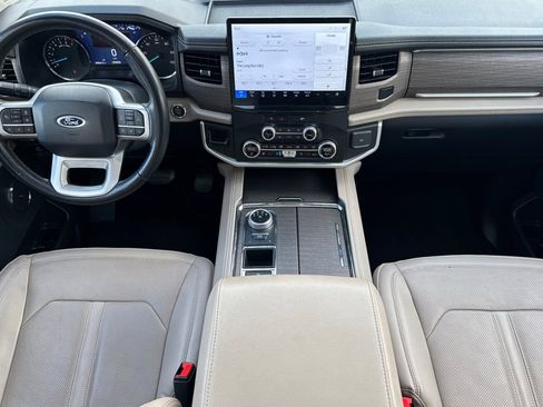 Used 2024 Ford Expedition Limited image 15