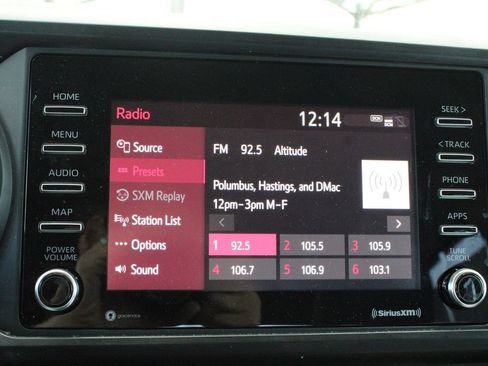 Used 2020 Toyota Tacoma SR AWD/4WD image 36
