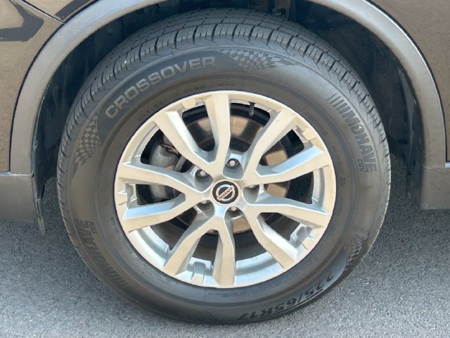 Used 2020 Nissan Rogue SV AWD/4WD image 12