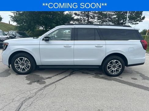 Used 2025 Ford Expedition Max Active AWD/4WD image 8