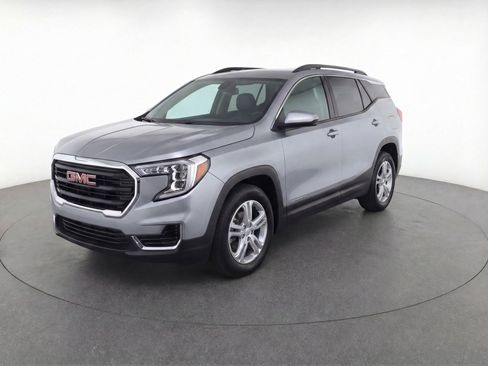 Used 2023 GMC Terrain SLE w/ Driver Convenience Package image 1