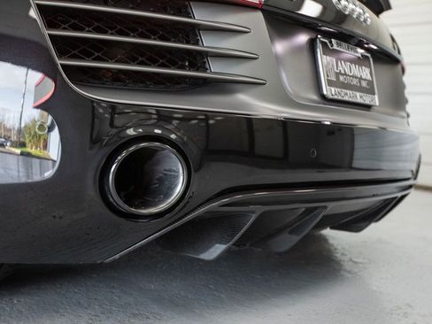 Used 2015 Audi R8 V10 plus w/ Full Leather Package image 49