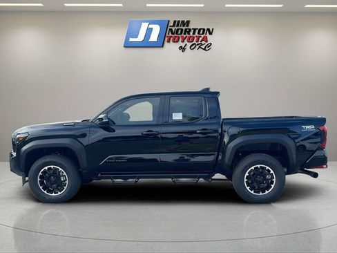 New 2025 Toyota Tacoma TRD Off-Road image 8
