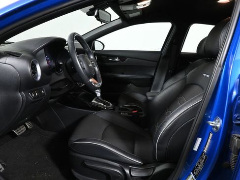 Used 2023 Kia Forte GT-Line w/ GT-Line Technology Package FWD image 3